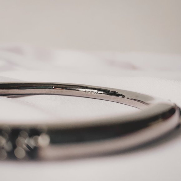 Monet Gun Metal Hematite Tone Black Rhinestone Stackable Bangle Stretch Bracelet - Picture 4 of 8